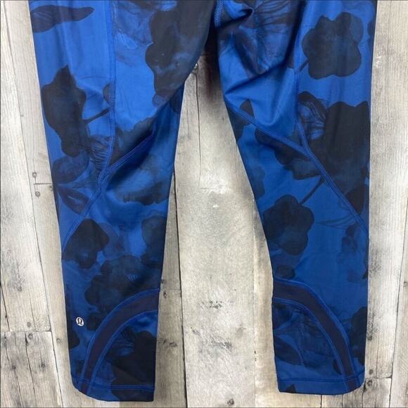 Lululemon Wunder Under Crop Full On Luxtreme Jumbo Inky Floral Size 8 - Picture 7 of 16